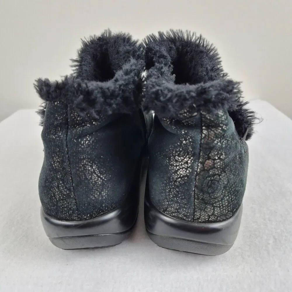 ALEGRIA Women's Meri Ankle Booties sz 9.5 Black Floral Faux fur Side Zip